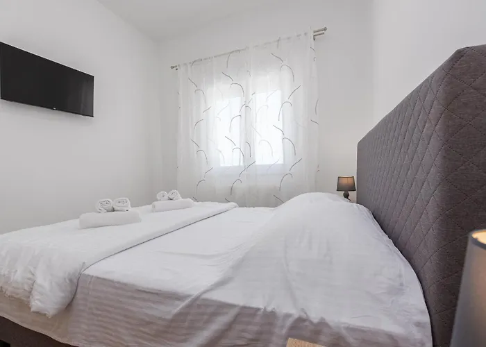 בית נופש Awesome In With Wifi זאדאר