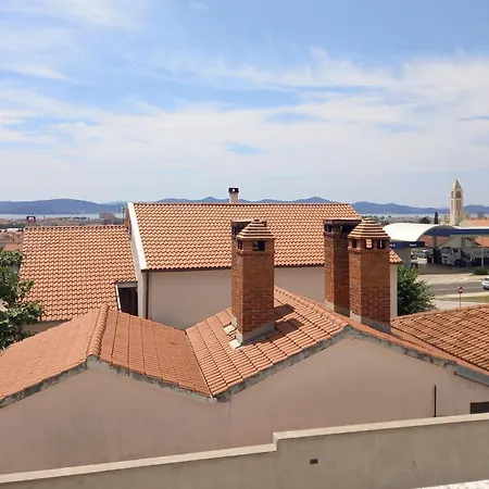 Σπίτι διακοπών Awesome In With Wifi Ζαντάρ